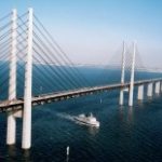 Dvoupatrový most spojuje Dánsko a Švédsko