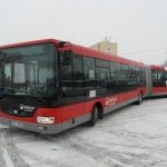 Nový nízkopodlažní kloubový autobus jezdí v barvách Veolia Transport
