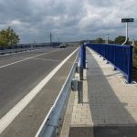 Nový most ve Studénce má jen jeden úzký chodník