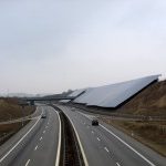 Solární panely na dálnici