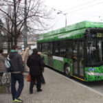 Nový hybridní autobus ze Škody Electric jezdí v ulicích Plzně