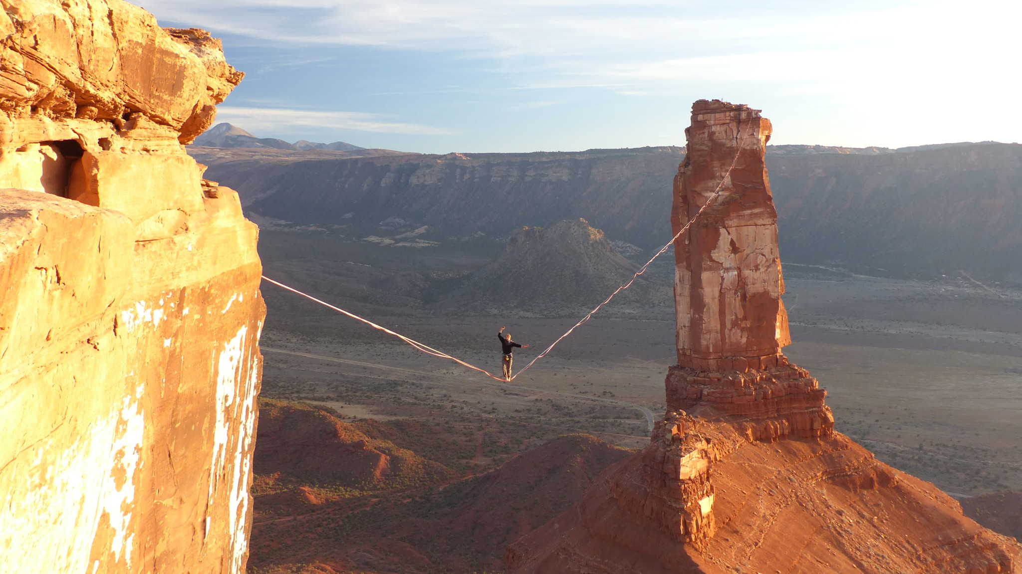 ANNA KUCHAROVA slacklinerka