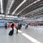 Pražské letiště posiluje kontroly cestujících po příletu