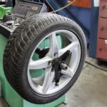 Blíží se konec povinnosti mít zimní pneu, na teplé počasí doporučujeme letní pneumatiky