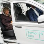 Senior taxi v Praze 6 rozšířila nabídku cílových míst